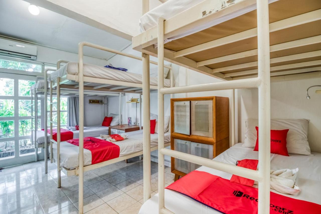 Reddoorz Hostel @ Kotagede Джокякарта Екстериор снимка